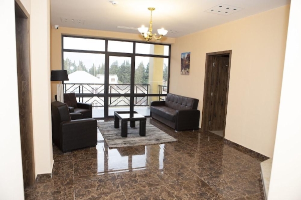 Hotel Holiday Villa (Zemo-Avchala)